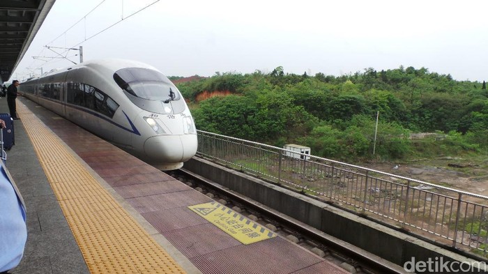 Kereta Cepat di China