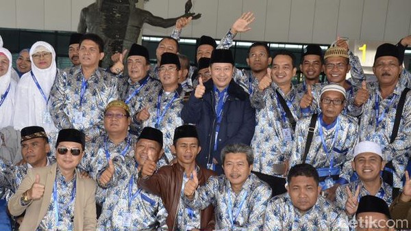 Pengurus PPP Umroh Bersama
