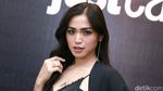 Sexy In Black! Pesona Jessica Iskandar dengan Dress Hitam