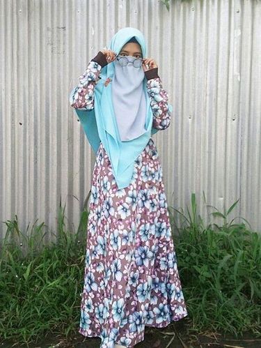 Foto Gaya Hijab Bercadar  Remaja Bogor yang Populer 