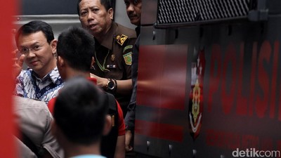 Ahok Tiba di Rutan Cipinang