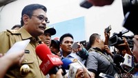 Ahok sudah berada di dalam Rutan Cipinang dan sedang menunggu administrasi sambil pemeriksaan kesehatan. Jaksa memutuskan melakukan penahanan meski Ahok sudah menyatakan mengajukan banding.