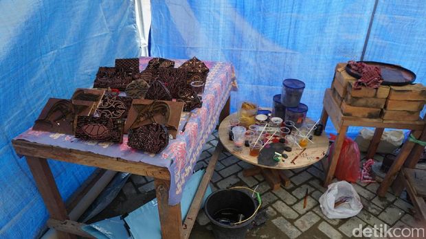  Alat cetak batik khas Raja Ampat (Masaul/detikTravel)
