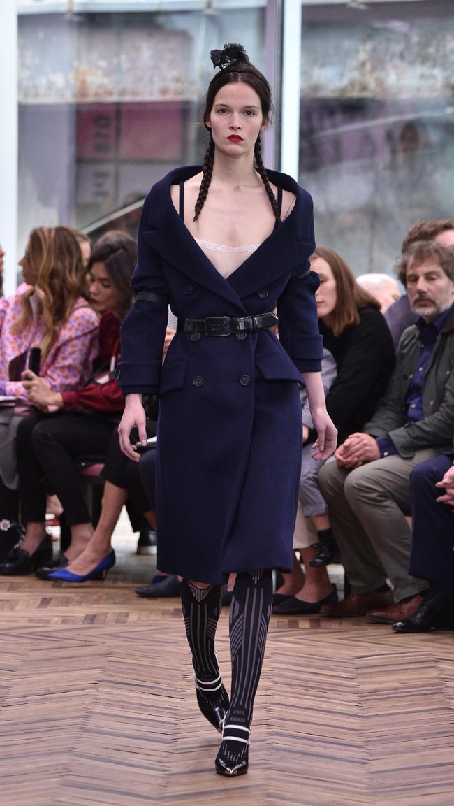 Model walks the runway at the Prada Resort Collection 2018 show at Osservatorio Prada on May 7, 2017 in Milan, Italy.  (Photo by Pietro DAprano/Getty Images)