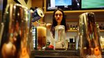 Hooters, Restoran dengan Pelayan Seksi
