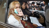 Berbeda dengan rekannya, Melodya Vanesha yang masih menjalani perawatan di rumah sakit. Pool/Palevi S/detikFoto.