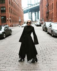 Salah Dikira Ikon Fashion, Guru 63 Tahun Kini Jadi Model Terkenal