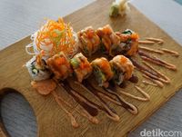 Gyoza Bar: Mencicip Gyoza Fusion dengan Topping Keju dan Saus Mentai