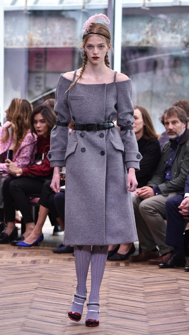 Model walks the runway at the Prada Resort Collection 2018 show at Osservatorio Prada on May 7, 2017 in Milan, Italy.  (Photo by Pietro DAprano/Getty Images)