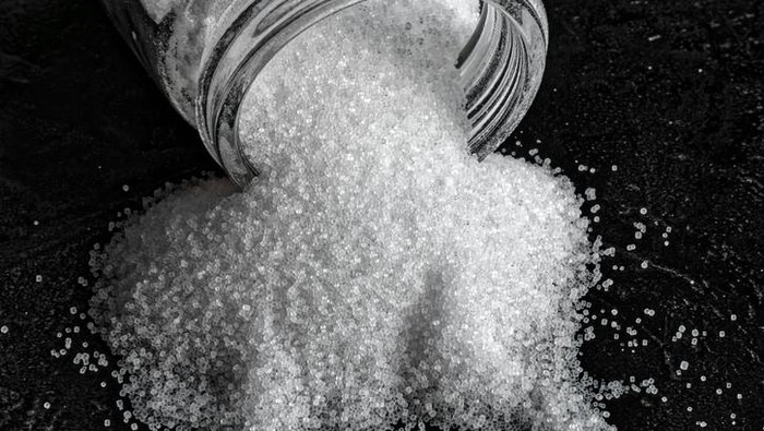 Garam merupakan salah satu penambah citarasa makanan. Namun selain itu, garam juga bisa jadi pemicu kenaikan berat badan. (Foto: iStock) Garam merupakan salah satu penambah citarasa makanan. Namun selain itu, garam juga bisa jadi pemicu kenaikan berat badan. (Foto: iStock)