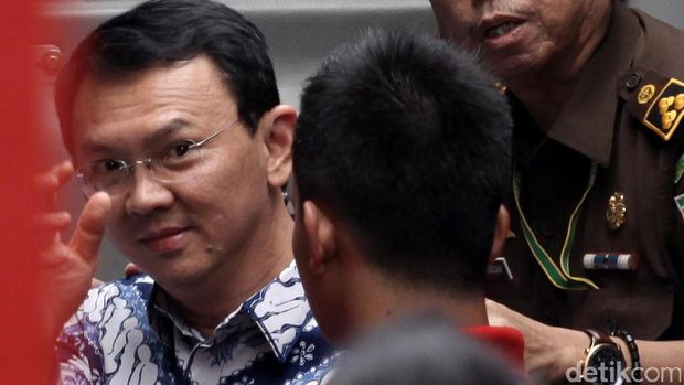 Air Mata Veronica Tan dan Sikap Legowo Ahok