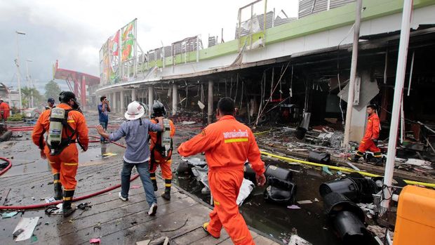Korban Luka Ledakan Bom di Supermarket Thailand Jadi 60 Orang