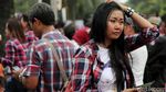 Ahok Divonis 2 Tahun Penjara, Pendukung Menangis