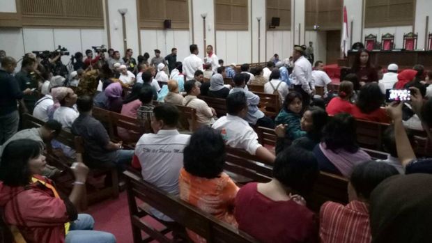 Pengunjung Sidang Vonis Ahok Diperiksa Ketat di Gedung Kementan