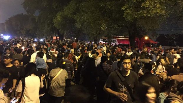 Massa Pro Ahok Bubar dari Cipinang Sambil Nyanyi Indonesia Raya