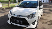 Mobil jenis LCGC biasanya dibanderol dengan harga murah. LCGC Toyota Agya misalnya ditawarkan dengan harga mulai Rp 133,4 juta.  Foto: Dina Rayanti