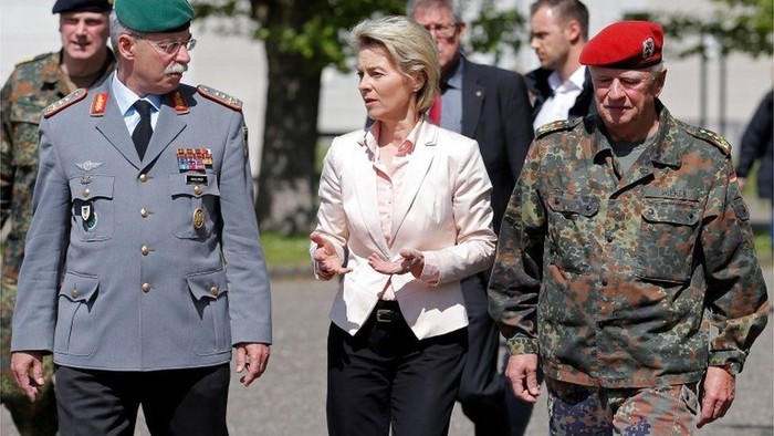 Benda Nazi Ditemukan, Semua Barak di Jerman Digeledah