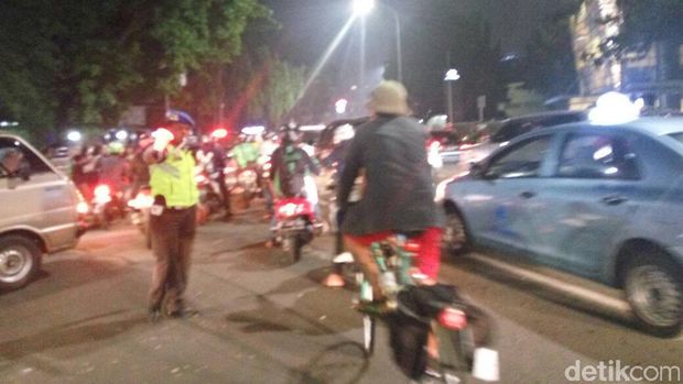 Suasana Taman Tugu Proklamasi usai aksi untuk Ahok