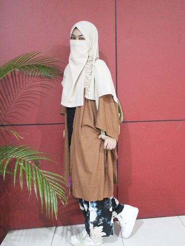 Foto Gaya Stylish Wardah Maulina  Hijabers Bercadar 