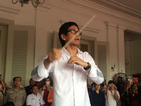 Addie MS memimpin geladi bersih di Balai Kota