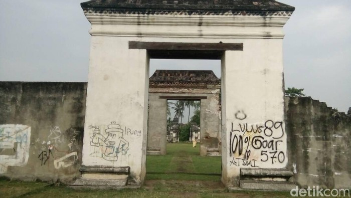Jadi Korban Vandalisme, Begini Penampakan Keraton Banten