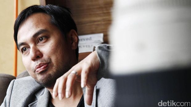 Kenalan dengan Ardy Octaviand, Sutradara Film 'Stip & Pensil'