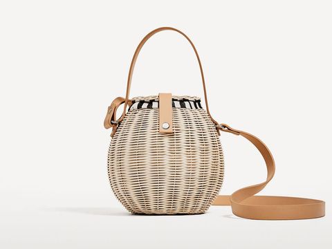 Editor's Choice: Tampil Lebih Unik dengan 5 Tas Anyaman dari Rafia