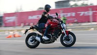 Mereka dilatih oleh para instruktur berpengalaman dari tim Ducati Riding Experience yang telah eksis sejak 2003 dan telah menetaskan sekitar 10.000 siswa pelatihan. Foto: dok. Ducati