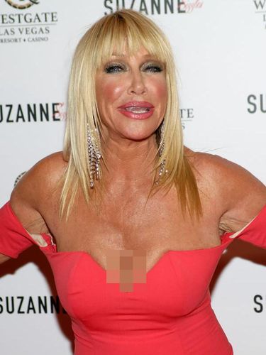 Selain Istri Presiden Prancis, 5 Wanita yang Juga Dijuluki Barbie Menopause