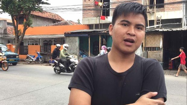 Salah seorang relawan Ahok di Mako Brimob