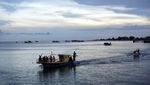 Senja Merona dari Pantai Pohon Cinta
