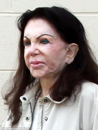 Selain Istri Presiden Prancis, 5 Wanita yang Juga Dijuluki Barbie Menopause