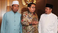 Menko Polhukam Wiranto mengatakan HTI tidak melaksanakan peran positif untuk ikut melaksanakan pembangunan. HTI juga disebut Wiranto melakukan kegiatan yang bertentangan dengan Pancasila dan UUD 1945.