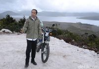 Mengenal Tren Jaket TAD yang Dipopulerkan Jokowi Saat ke Papua