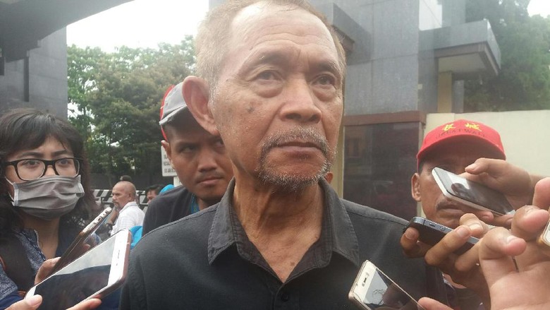 Goenawan Mohamad Ikut Gabung ke Aksi Pro-Ahok di Mako Brimob Goenawan Mohamad Ikut Gabung ke Aksi Pro-Ahok di Mako Brimob