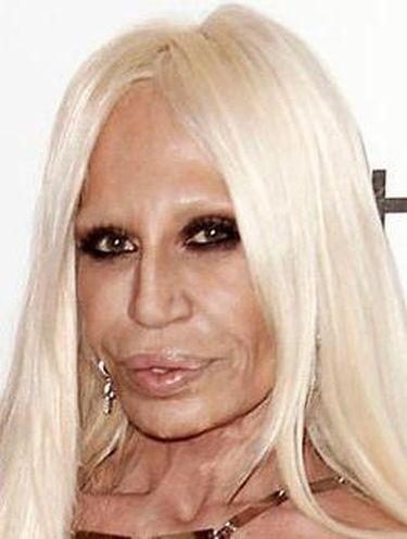 Selain Istri Presiden Prancis, 5 Wanita yang Juga Dijuluki Barbie Menopause