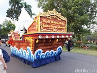 Parade Waisak dari Candi Mendut ke Borobudur, Seru Banget!