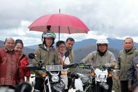 Jokowi Ngetrail di Trans Papua