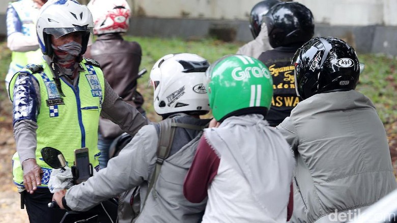 Pengemudi di Bawah Umur-Pasang Rotator Jadi Target Operasi Patuh Jaya Pengemudi di Bawah Umur-Pasang Rotator Jadi Target Operasi Patuh Jaya
