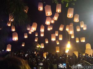 Video Serunya Mempersiapkan Lampion Waisak