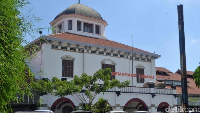 Stasiun Kereta Api (KA) Tawang, Semarang