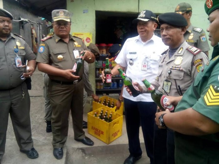 Jelang Puasa, Polisi Amankan 794 Botol Miras di Cakung