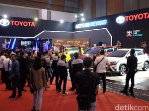 Toyota Pamerkan 8 Mobil di GIIAS Makassar