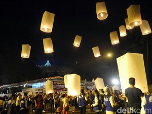 Tata Tertib Nonton Lampion Waisak, Nomor 5 Penting Banget
