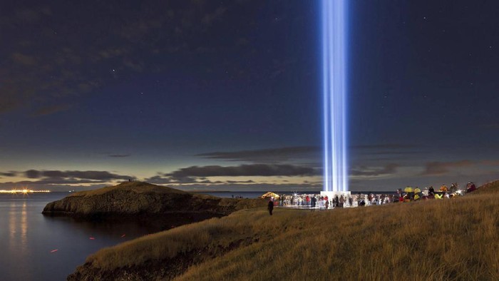 Monumen John Lennon di Islandia, Bentuknya Cahaya Sampai ke Langit