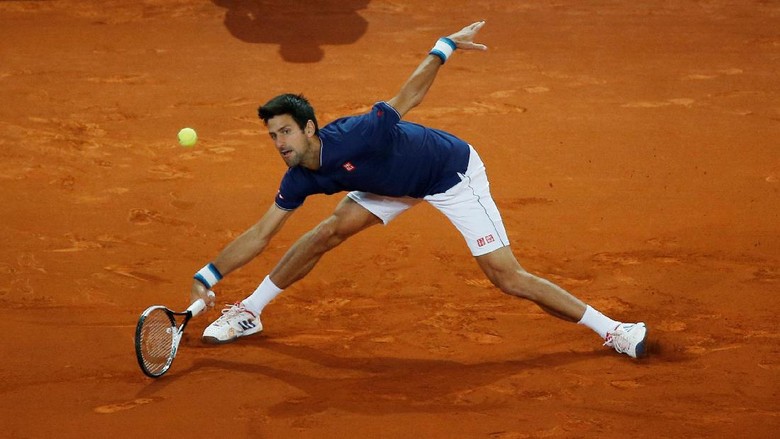 Djokovic Maju ke Perempatfinal, Murray Angkat Koper Djokovic Maju ke Perempatfinal, Murray Angkat Koper