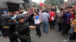 Massa Pro-Ahok di Mako Brimob Terus Bertambah