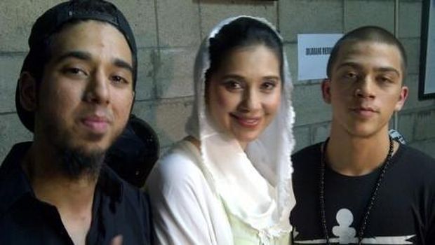 Axel, Ayu Azhari dan Sean Azad