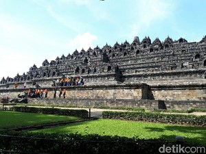 Usai Perayaan Waisak, Borobudur Kembali Ramai Turis