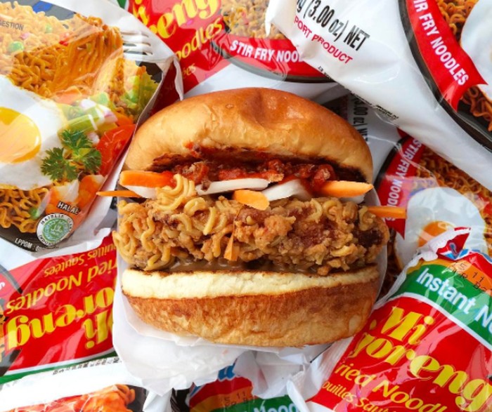 Hasil gambar untuk indomie burger